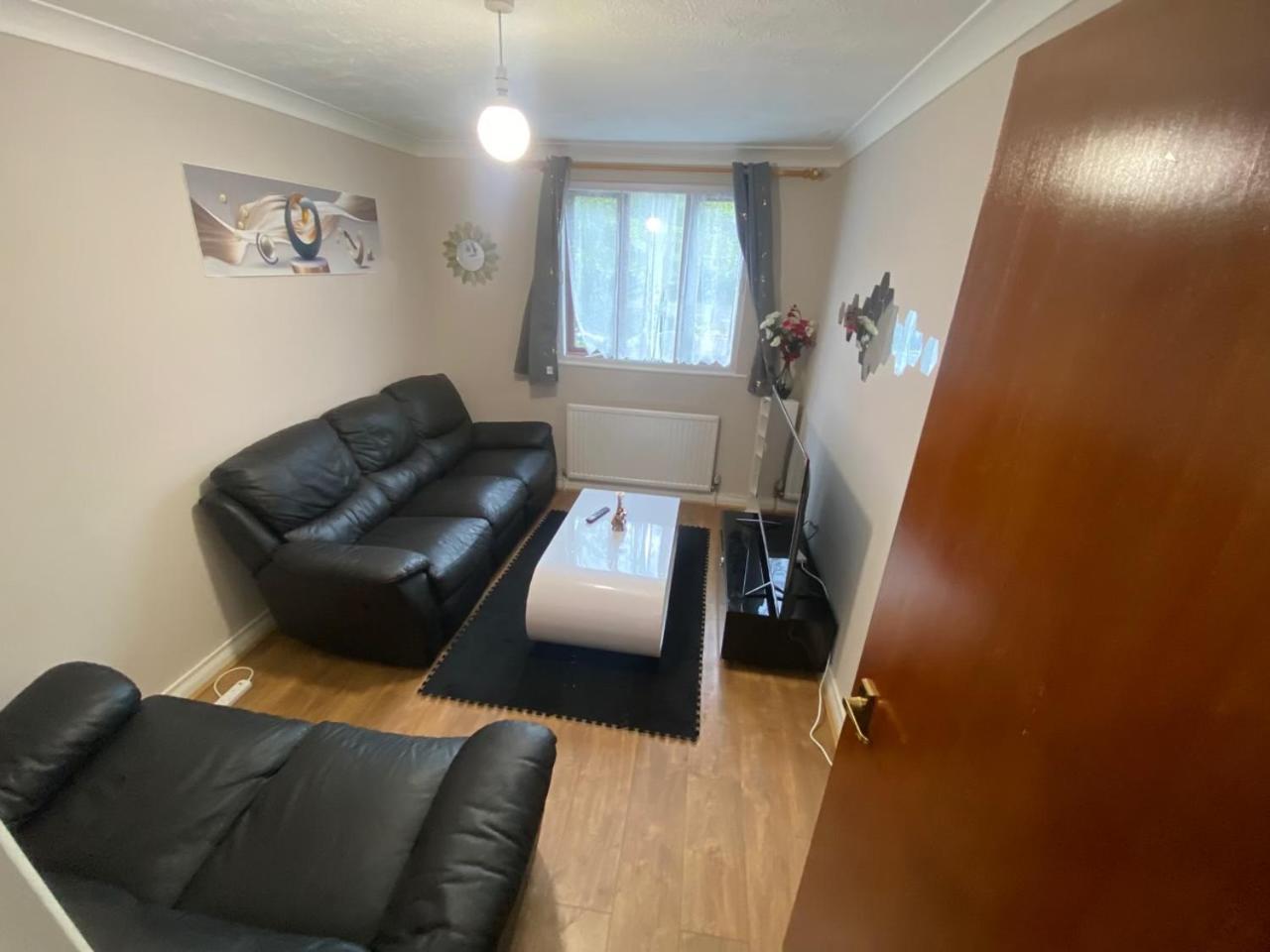 Stunning 2 Bedroom With Garden Sleep 6 ロンドン エクステリア 写真