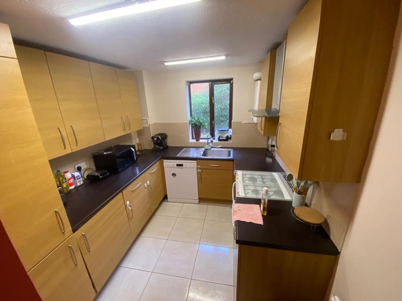 Stunning 2 Bedroom With Garden Sleep 6 ロンドン エクステリア 写真