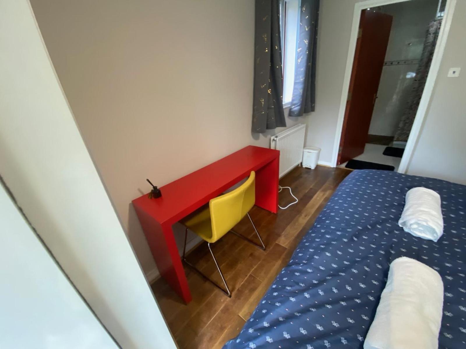 Stunning 2 Bedroom With Garden Sleep 6 ロンドン エクステリア 写真